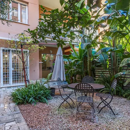 Vaticano 15 Min - Flat Con Giardino, Wi-fi & Netflix 公寓 *