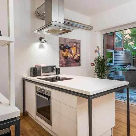 Vaticano 15 Min - Flat Con Giardino, Wi-fi & Netflix